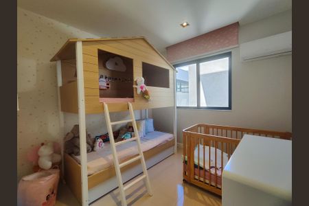 Casa de condomínio à venda com 372m², 3 quartos e 2 vagas Casa de condomínio à venda com 372m², 3 quartos e 2 vagasSuíte 2