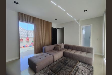 Casa de condomínio à venda com 372m², 3 quartos e 2 vagas Casa de condomínio à venda com 372m², 3 quartos e 2 vagasSala Privativa
