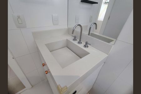 Casa de condomínio à venda com 372m², 3 quartos e 2 vagas Casa de condomínio à venda com 372m², 3 quartos e 2 vagasBanheiro da Suíte 2