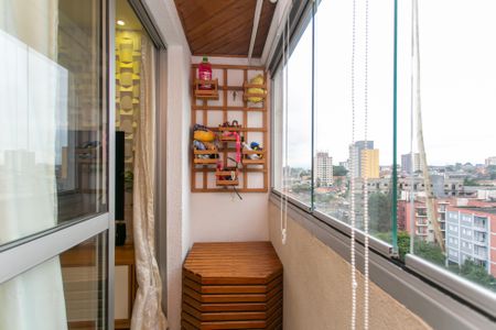 Varanda  de apartamento à venda com 2 quartos, 60m² em Vila Taquari, São Paulo