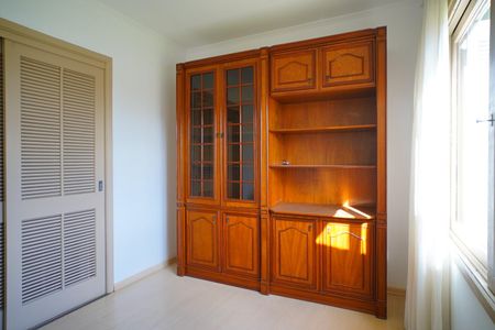 Casa à venda com 610m², 3 quartos e 2 vagasEscritório 