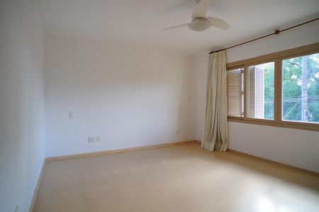 Casa à venda com 610m², 3 quartos e 2 vagasQuarto suíte 