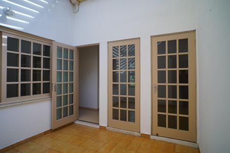 Casa à venda com 610m², 3 quartos e 2 vagasJardim de inverno 
