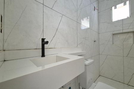 Casa à venda com 67m², 2 quartos e 1 vagaBanheiro social 