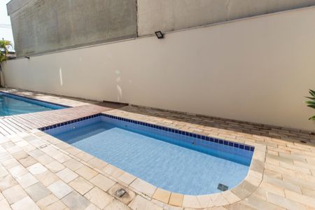 Apartamento para alugar com 70m², 2 quartos e 2 vagasPiscina