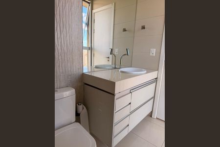 Apartamento à venda com 320m², 4 quartos e 4 vagasBanheiro