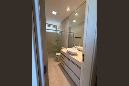 Apartamento à venda com 320m², 4 quartos e 4 vagasBanheiro