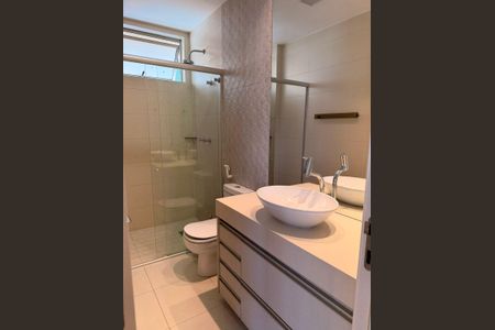 Apartamento à venda com 320m², 4 quartos e 4 vagasBanheiro