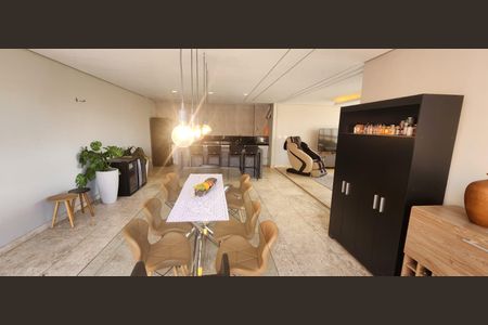 Apartamento à venda com 320m², 4 quartos e 4 vagasÁrea externa