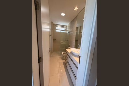Apartamento à venda com 320m², 4 quartos e 4 vagasBanheiro