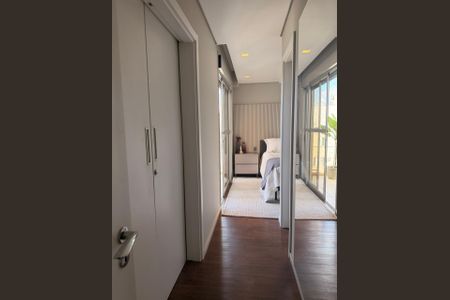 Apartamento à venda com 320m², 4 quartos e 4 vagasCorredor