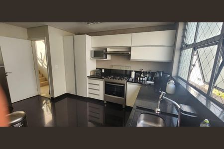 Apartamento à venda com 320m², 4 quartos e 4 vagasCozinha