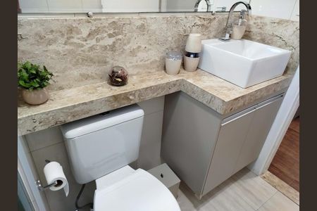 Apartamento à venda com 75m², 3 quartos e 2 vagasBanheiro 1 - suíte