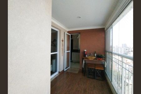 Apartamento à venda com 75m², 3 quartos e 2 vagasVaranda