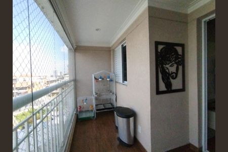 Apartamento à venda com 75m², 3 quartos e 2 vagasVaranda