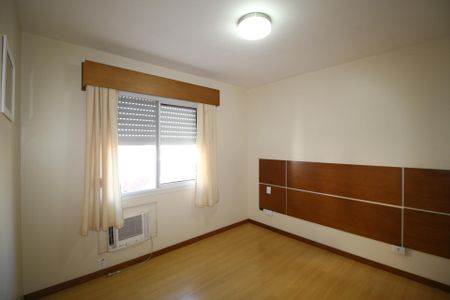Apartamento para alugar com 2 quartos, 102m² em Jardim Itu, Porto Alegre