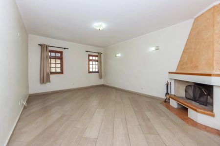 Casa à venda com 156m², 2 quartos e 2 vagasFoto 02