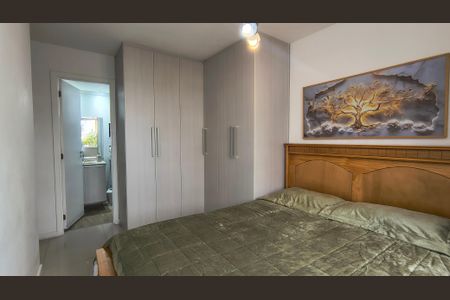 Apartamento à venda com 61m², 2 quartos e 2 vagasSuíte 