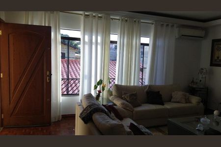 Foto 04 de casa à venda com 3 quartos, 250m² em Adalgisa, São Paulo
