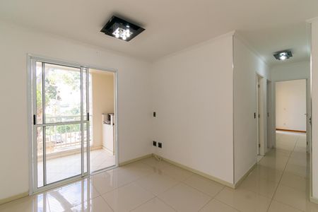 Sala de apartamento à venda com 3 quartos, 75m² em Vila Paulo Silas, São Paulo