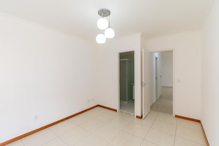 Apartamento à venda com 75m², 3 quartos e 2 vagasSuíte