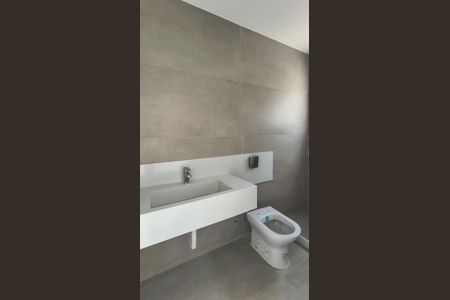 Casa de condomínio para alugar com 510m², 4 quartos e 2 vagasBanheiro da Suíte 3