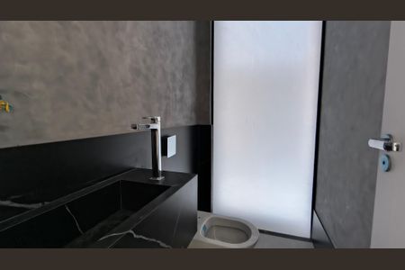 Casa de condomínio para alugar com 510m², 4 quartos e 2 vagasLavabo