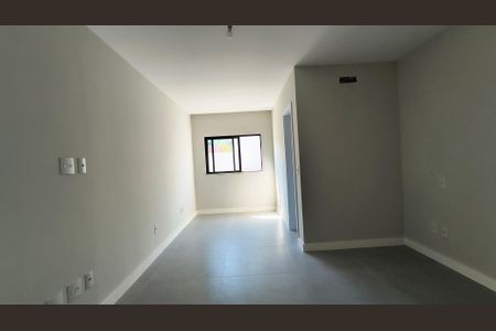 Casa de condomínio para alugar com 510m², 4 quartos e 2 vagasSuíte 4