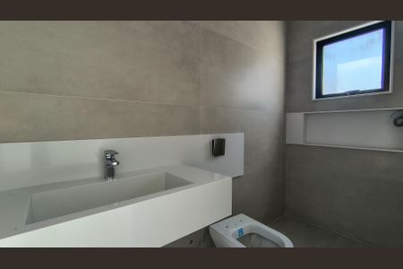 Casa de condomínio para alugar com 510m², 4 quartos e 2 vagasBanheiro da Suíte 3