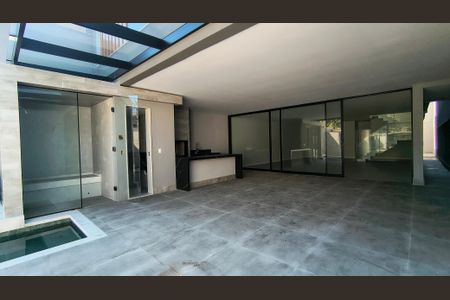 Casa de condomínio para alugar com 510m², 4 quartos e 2 vagasÁrea Gourmet 