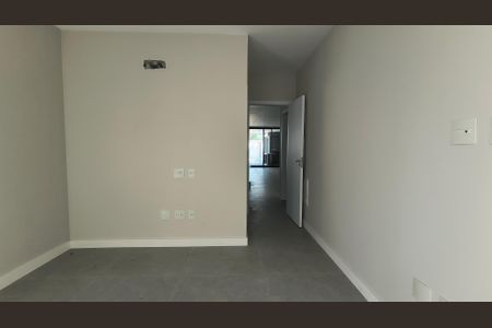 Casa de condomínio para alugar com 510m², 4 quartos e 2 vagasSuíte 1