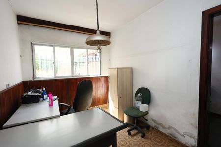 Casa à venda com 239m², 5 quartos e 2 vagascozinha 