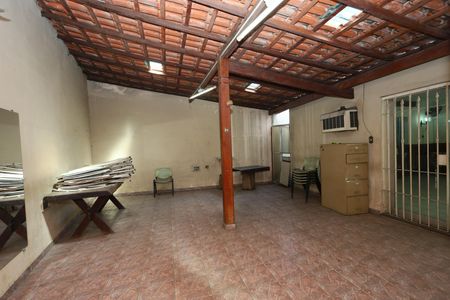 Casa à venda com 239m², 5 quartos e 2 vagasÁrea comum - Churrasqueira