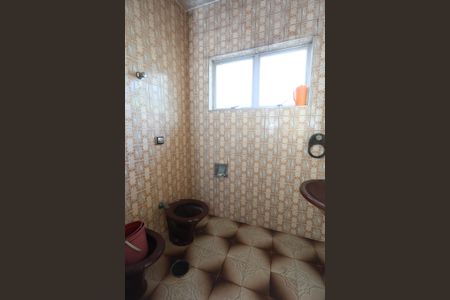 Casa à venda com 239m², 5 quartos e 2 vagasBanheiro 1