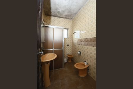 Casa à venda com 239m², 5 quartos e 2 vagasbanheiro 2