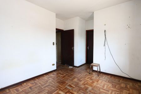 Casa à venda com 239m², 5 quartos e 2 vagassuíte 