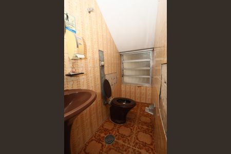 Casa à venda com 239m², 5 quartos e 2 vagasLavabo