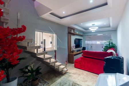 Sala de casa à venda com 3 quartos, 250m² em Vila Tolstoi, São Paulo