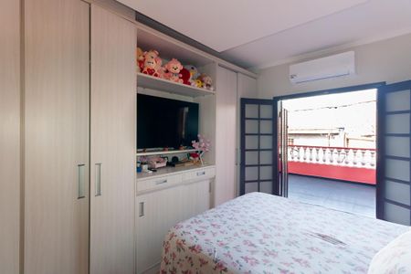Casa à venda com 250m², 3 quartos e 3 vagasSuíte 2