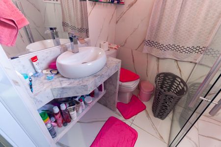Casa à venda com 250m², 3 quartos e 3 vagasBanheiro da Suíte 1