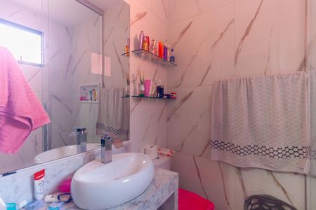 Casa à venda com 250m², 3 quartos e 3 vagasBanheiro da Suíte 1