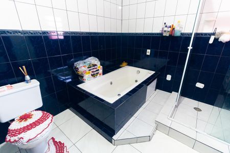 Casa à venda com 250m², 3 quartos e 3 vagasBanheiro da Suíte 2