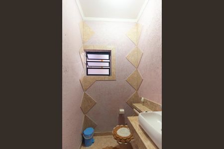 Casa à venda com 250m², 3 quartos e 3 vagasLavabo