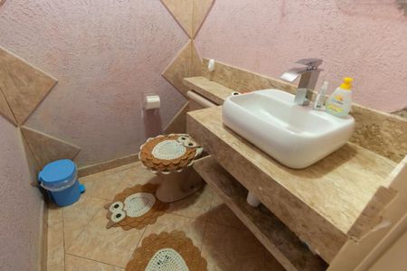 Casa à venda com 250m², 3 quartos e 3 vagasLavabo