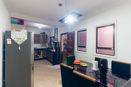 Cozinha de casa à venda com 3 quartos, 250m² em Vila Tolstoi, São Paulo