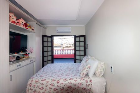 Casa à venda com 250m², 3 quartos e 3 vagasSuíte 2