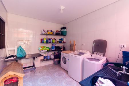 Casa à venda com 250m², 3 quartos e 3 vagasÁrea de Serviço