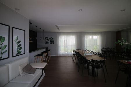 Apartamento à venda com 43m², 2 quartos e sem vagaÁrea comum - Salão de festas
