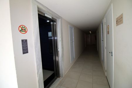 Apartamento à venda com 43m², 2 quartos e sem vagaÁrea comum - Elevadores