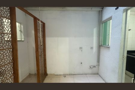 Área de Serviço de apartamento para alugar com 2 quartos, 50m² em Vila Curuçá, Santo André